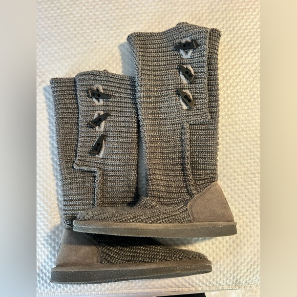 BearPaw Shoes - BearPaw Women’s Winter Boots Size 7  / Gray